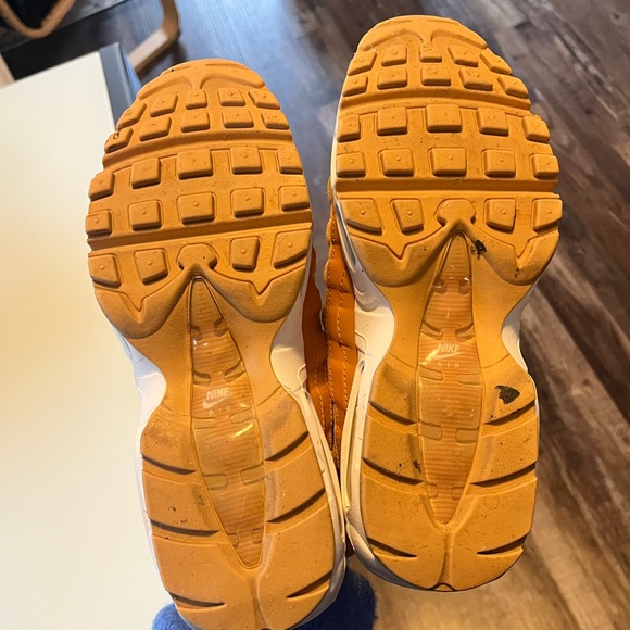 RARE Nike Air Max 95 Yellow - Size 8 - Picture 9 of 9